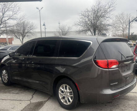2017 Chrysler Pacifica Touring