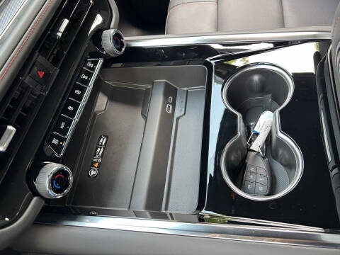 2025 Chevrolet Tahoe RST