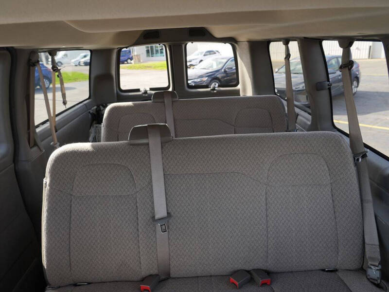 2017 Chevrolet Express LS 2500