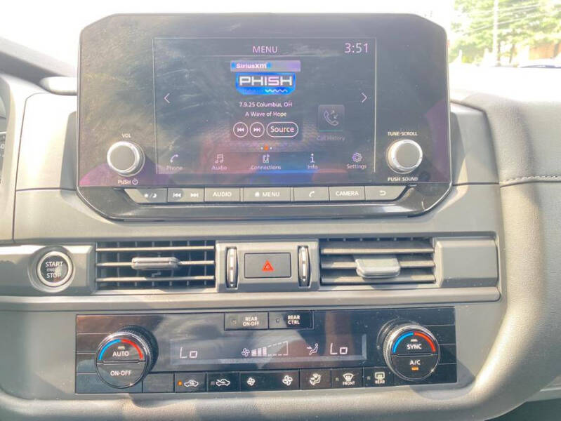 2023 Nissan Pathfinder S