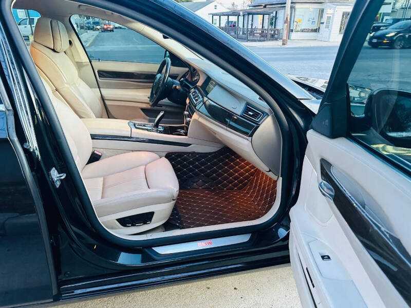 2012 BMW 7 Series 750Li xDrive