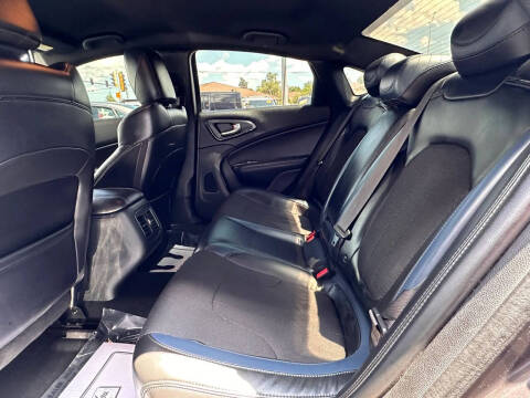 2015 Chrysler 200 S