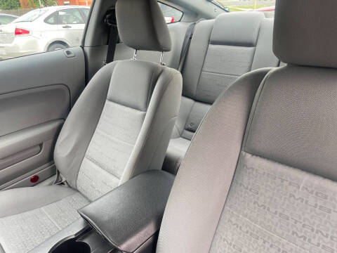 2005 Ford Mustang V6 Premium