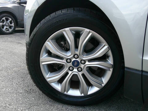 2020 Ford Edge Titanium