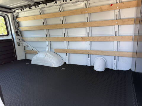 2024 Chevrolet Express 2500