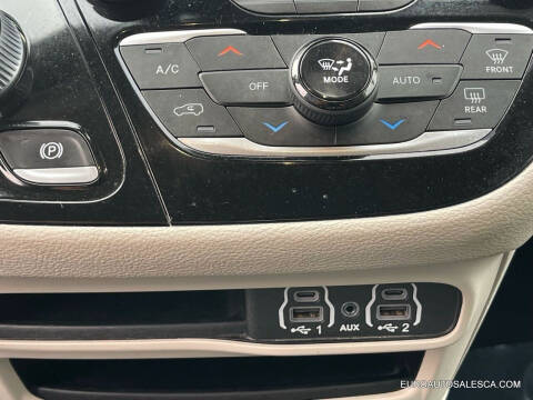 2021 Chrysler Pacifica Touring L