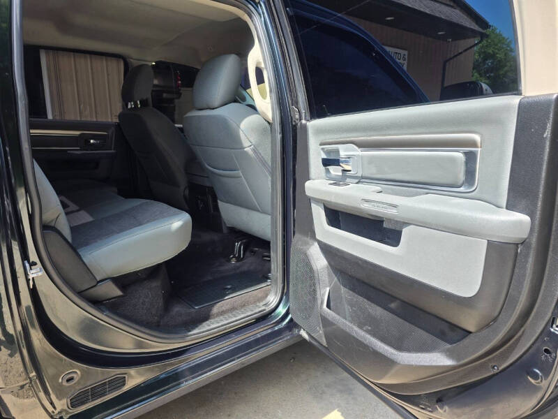 2017 RAM 1500 SLT