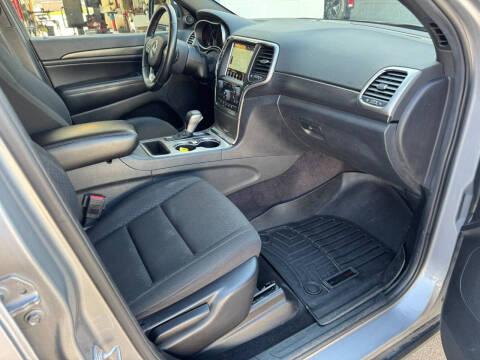 2018 Jeep Grand Cherokee Laredo E