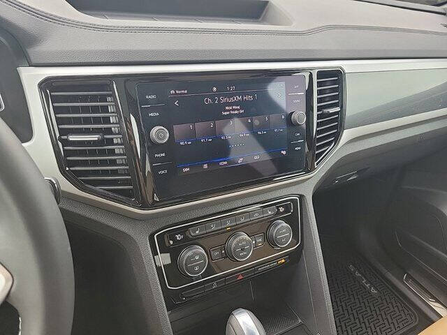 2022 Volkswagen Atlas Cross Sport SE 4Motion