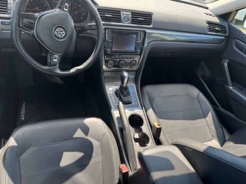 2016 Volkswagen Passat 1.8T SE