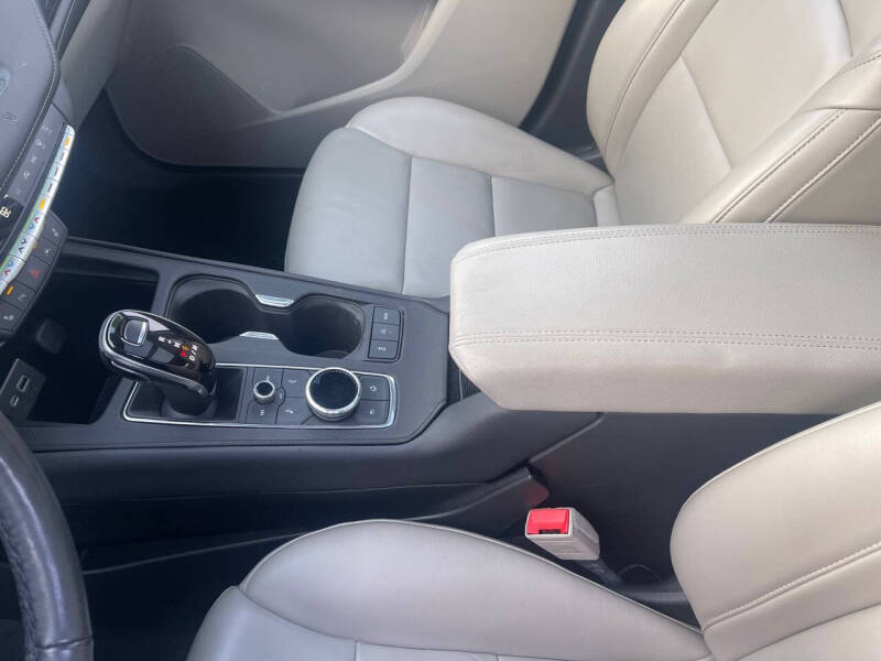 2021 Cadillac XT4 Premium Luxury