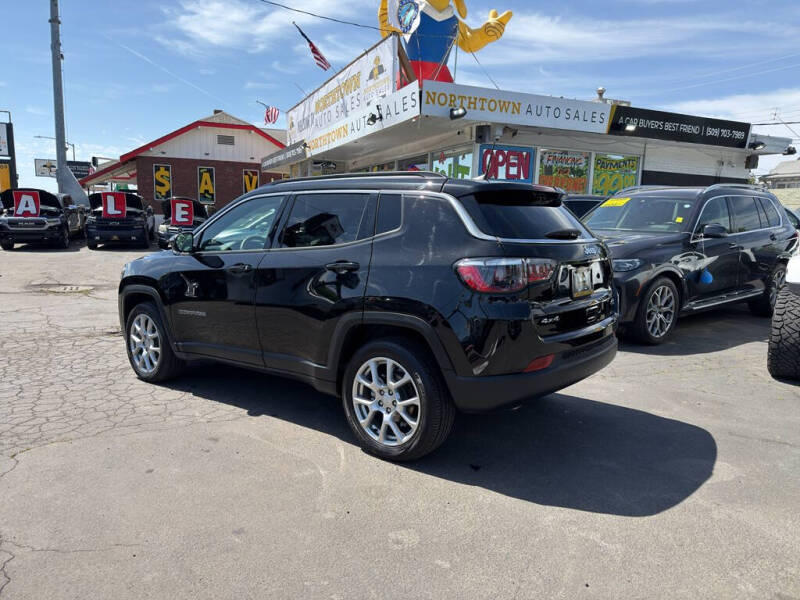 2024 Jeep Compass Latitude Lux