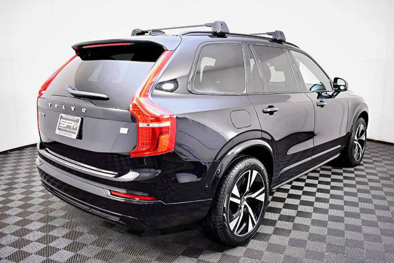 2022 Volvo XC90 Recharge T8 R-Design