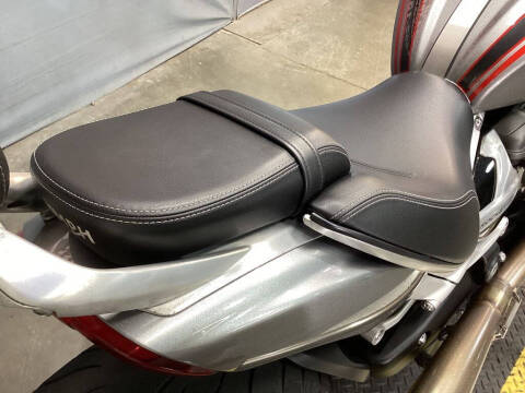 2022 Triumph Rocket 3 GT Silver Ice &amp; S