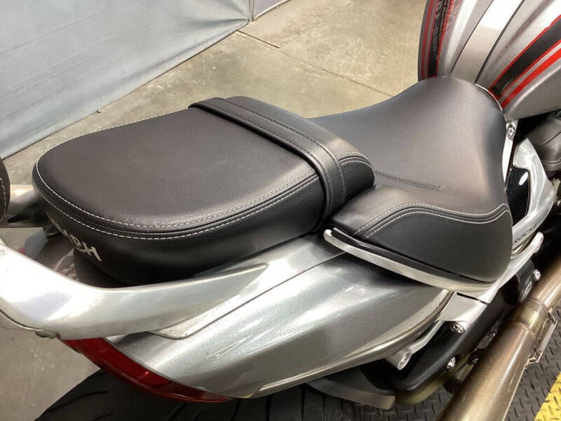 2022 Triumph Rocket 3 GT Silver Ice &amp; S