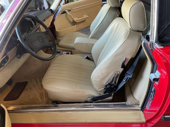 1988 Mercedes-Benz 560-Class 560 SL