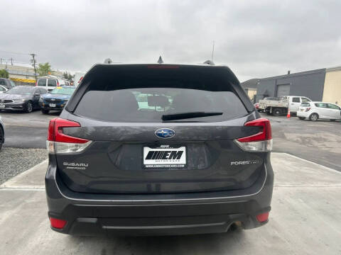 2022 Subaru Forester Premium