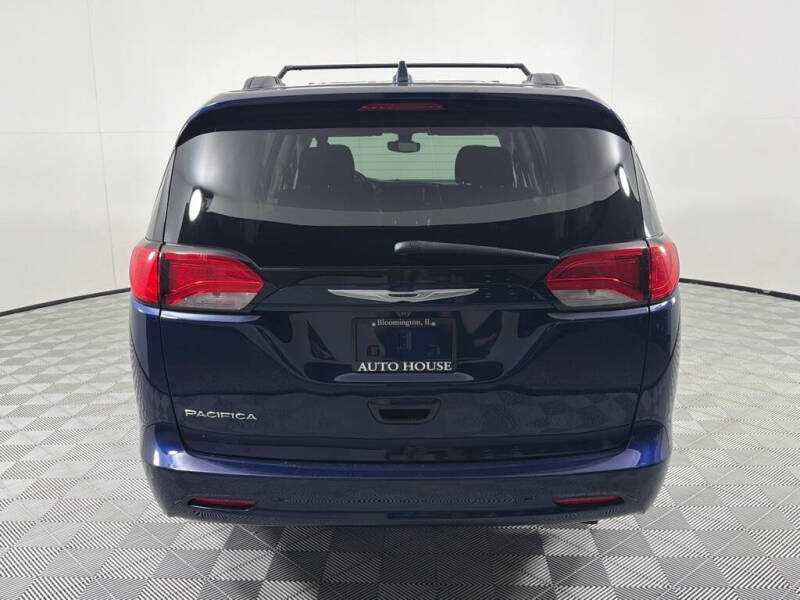 2017 Chrysler Pacifica LX