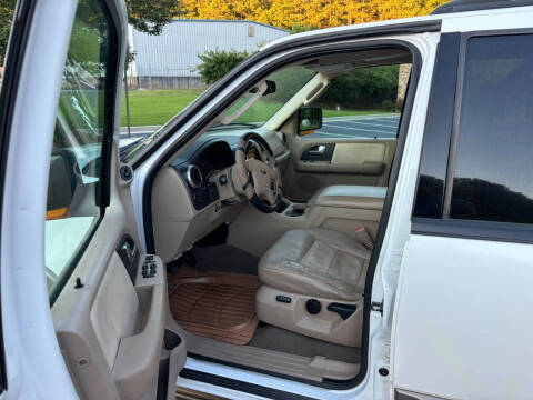 2004 Ford Expedition Eddie Bauer