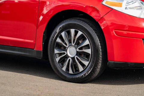 2010 Nissan Versa 1.8 S