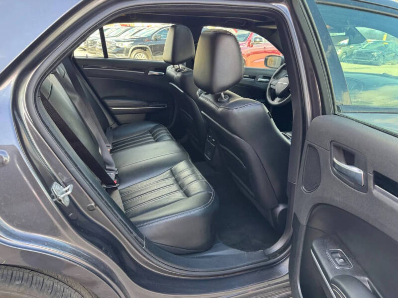 2023 Chrysler 300 S V6