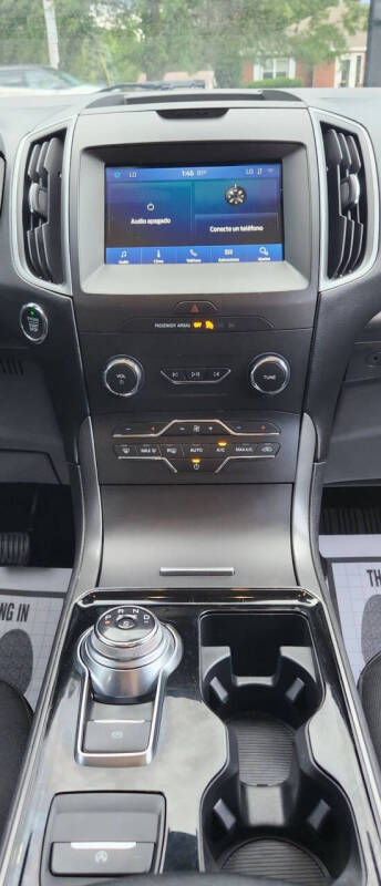 2020 Ford Edge SE