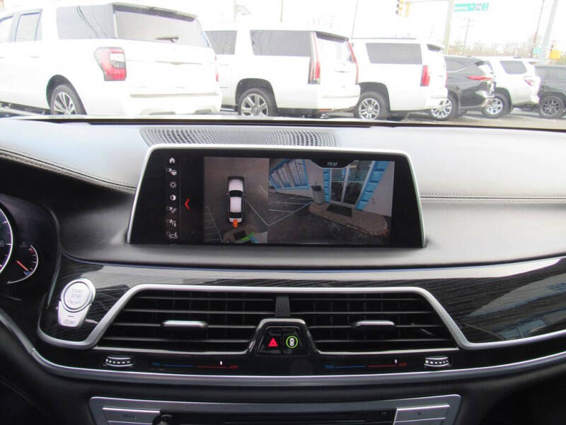 2019 BMW 7 Series 740i