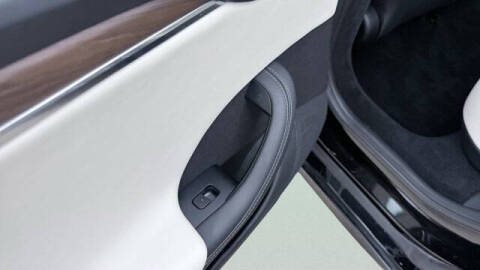 2023 Tesla Model S Standard Range