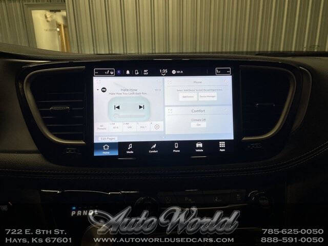 2024 Chrysler Pacifica Touring L