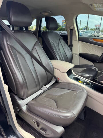 2019 Lincoln MKC Select