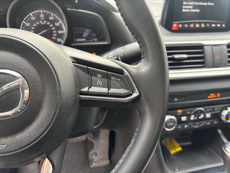 2017 Mazda MAZDA3 Touring