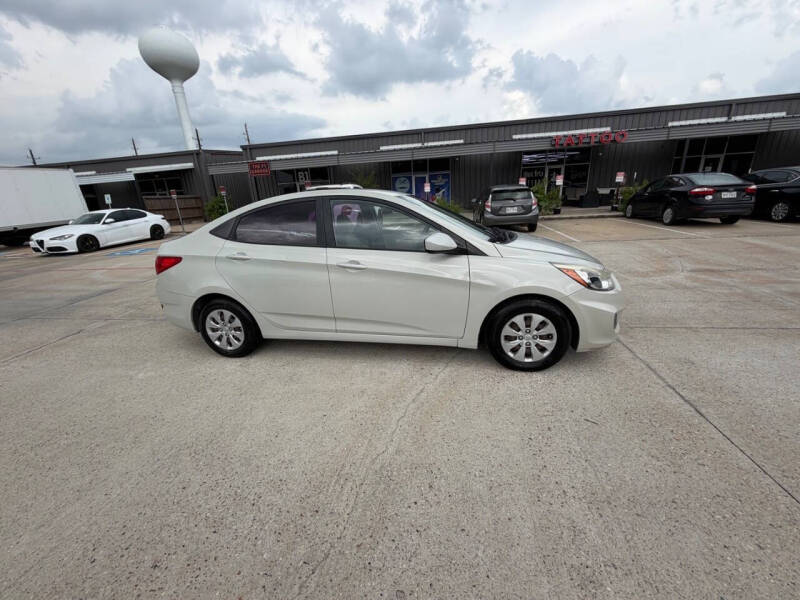 2016 Hyundai Accent SE