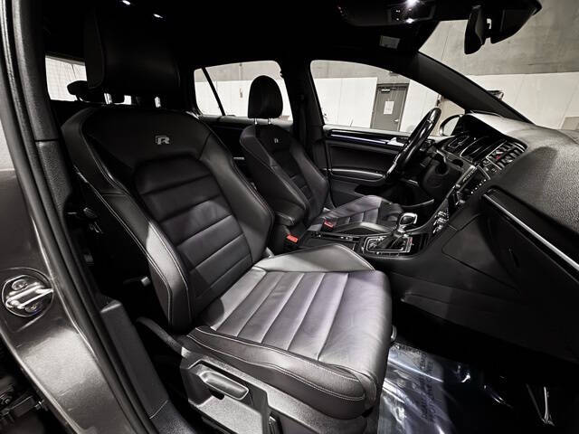 2017 Volkswagen Golf R 4Motion