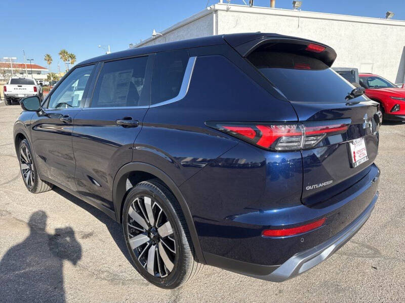 2026 Mitsubishi Outlander SE