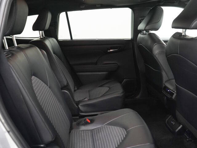 2025 Toyota Highlander XSE