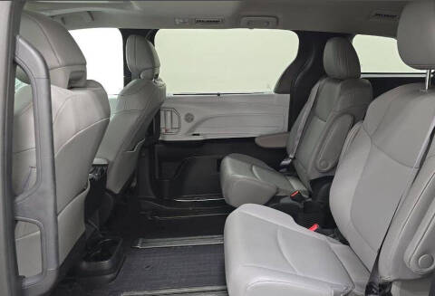 2025 Toyota Sienna XLE 7-Passenger