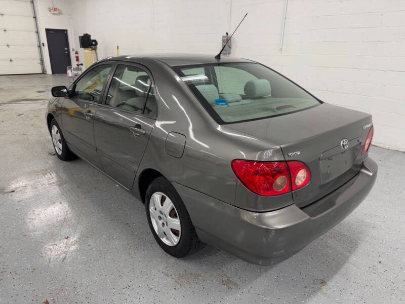 2007 Toyota Corolla LE photo 8