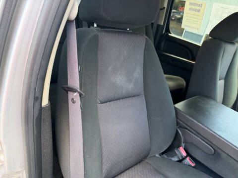 2011 Chevrolet Suburban LS 2500