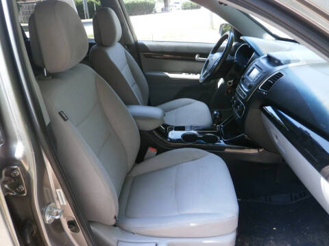 2015 Kia Sorento LX