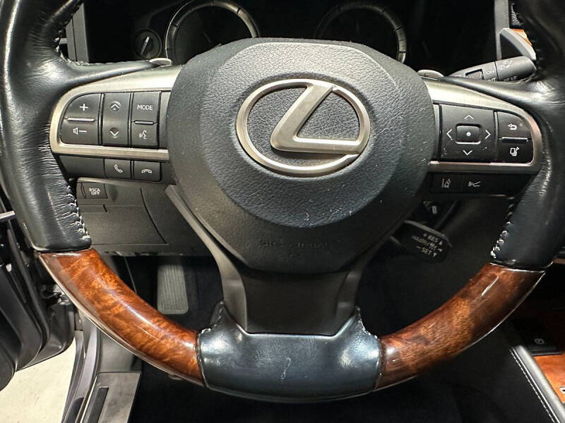 2016 Lexus LX 570
