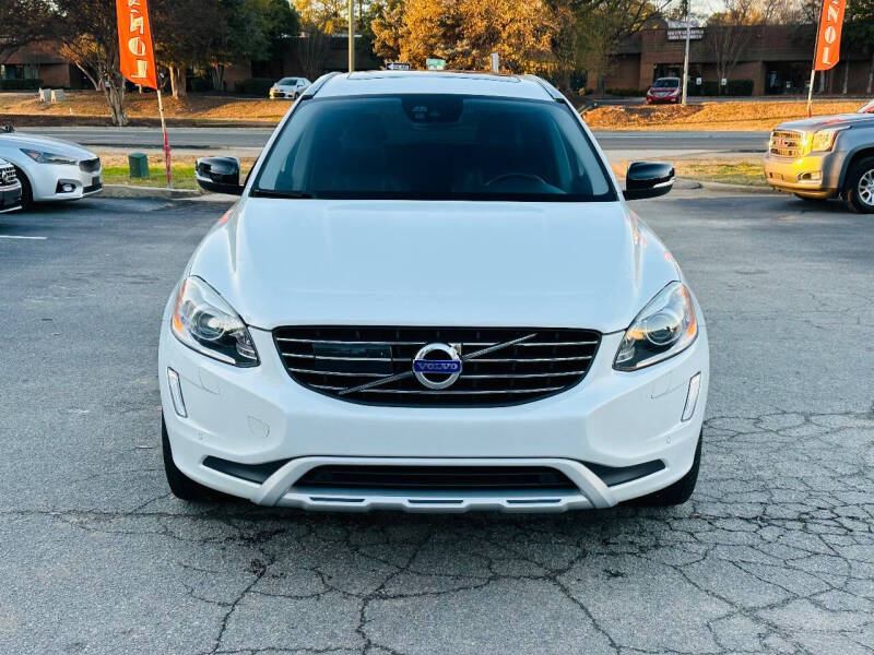 2017 Volvo XC60 T5 Dynamic