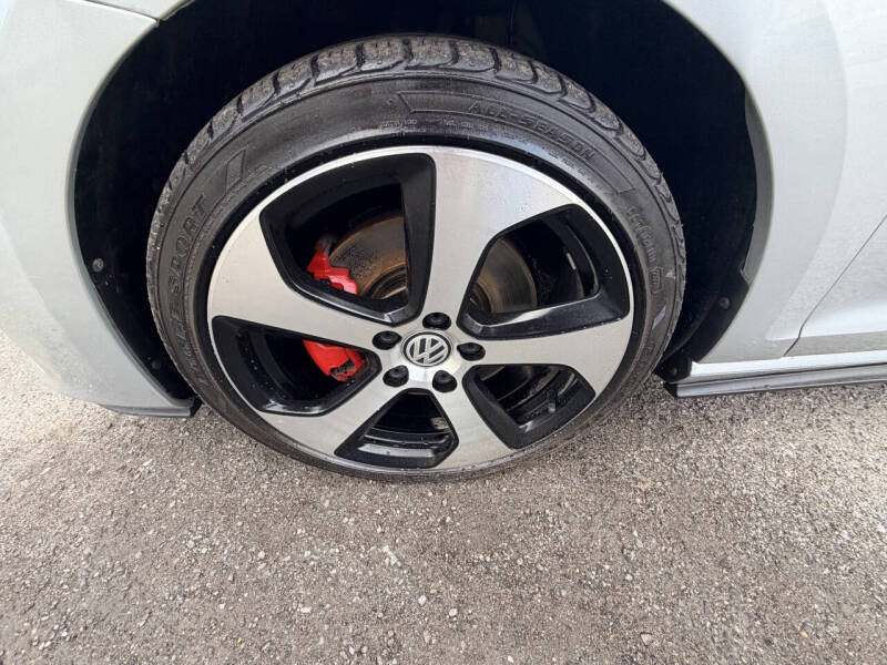 2016 Volkswagen Golf GTI S