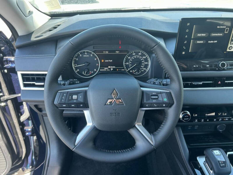 2025 Mitsubishi Outlander SE