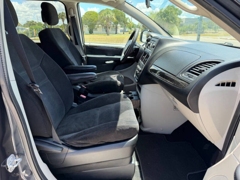 2014 Dodge Grand Caravan SE