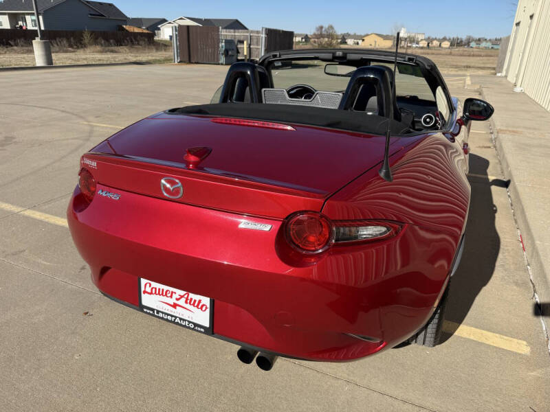 2016 Mazda MX-5 Miata Grand Touring