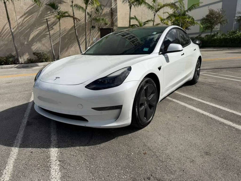 2021 Tesla Model 3 Standard Range Plus