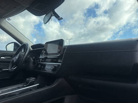 2022 Nissan Pathfinder S