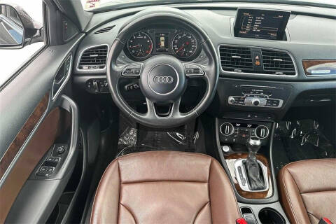 2017 Audi Q3 2.0T quattro Premium Plus