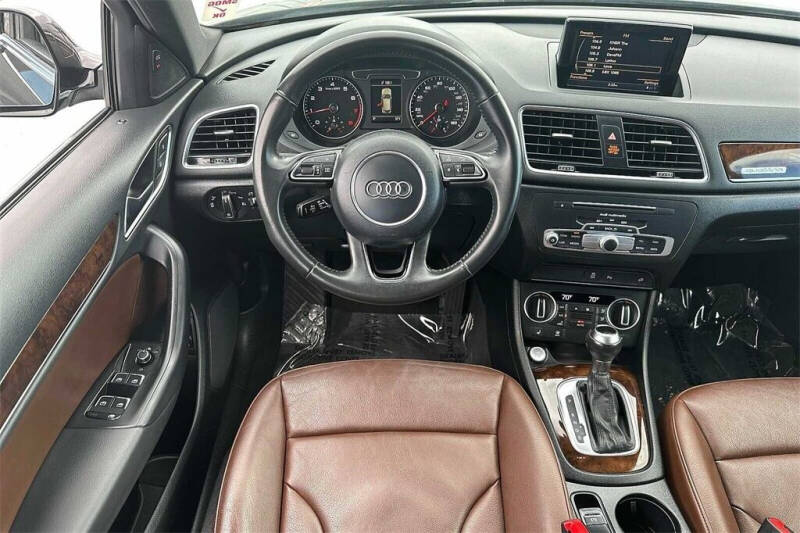 2017 Audi Q3 2.0T quattro Premium Plus