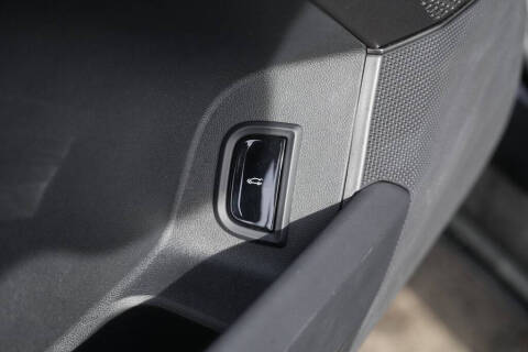 2024 Cadillac LYRIQ Luxury 1